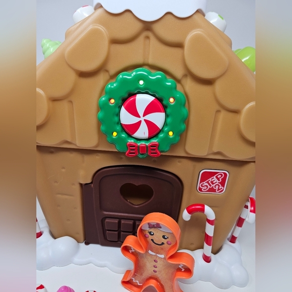 Step 2 My First Gingerbread House Interactive Toy Christmas Complete Works Great - Picture 5 of 11